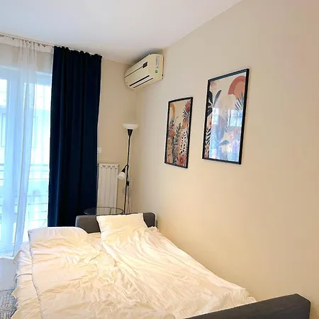 Prime - Modern 1 Bedroom With Parking Included & Balcony *