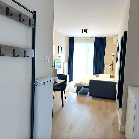 Prime - Modern 1 Bedroom With Parking Included & Balcony * בודפשט