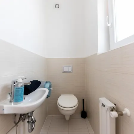 Prime - Modern 1 Bedroom With Parking Included & Balcony 아파트 부다페스트