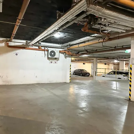 Prime - Modern 1 Bedroom With Parking Included & Balcony *
