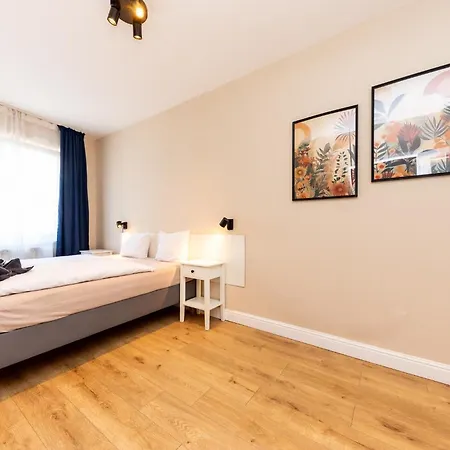 Prime - Modern 1 Bedroom With Parking Included & Balcony