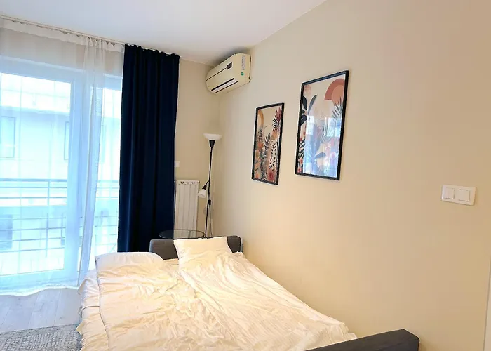 Prime - Modern 1 Bedroom With Parking Included & Balcony *
