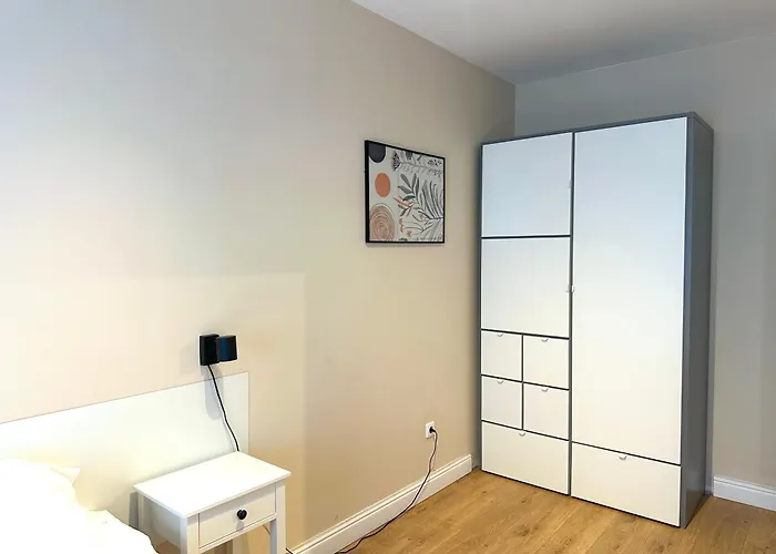 Prime - Modern 1 Bedroom With Parking Included & Balcony * 布达佩斯